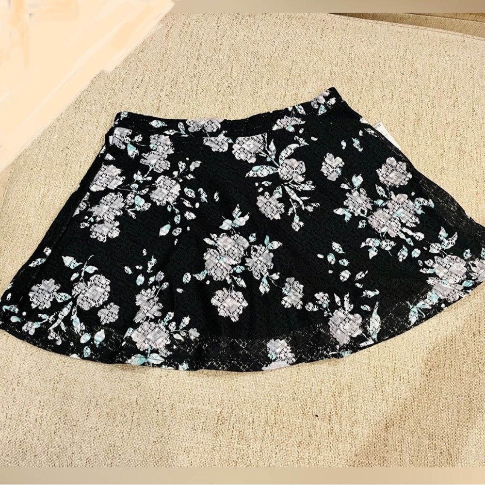 🌸 Aeropostale Flower Skirt 🌸